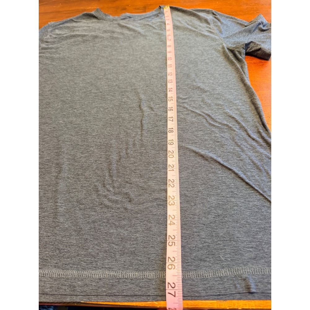 Vuori Mens Strato Tech Tee Medium Heather Charcoal Grey Short Sleeve Gorpcore - Picture 6 of 6